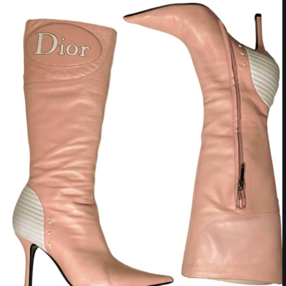 ISO DIOR PINK LOGO STAR DETAILED HIGH HEEL BOOTS